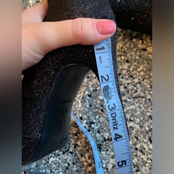 LIKE NEW BRASH HEELED BOOTIES - Picture 4 of 4